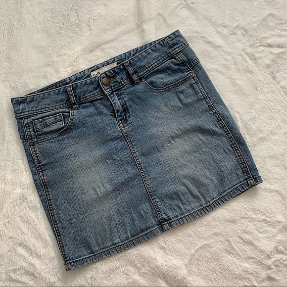 3/30$🤍 TWIK | denim skirt size 30 - Picture 7 of 10